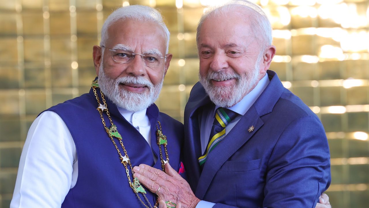 नरेंद्र मोदी और लूला दा सिल्वा । Photo Credit: PTI
