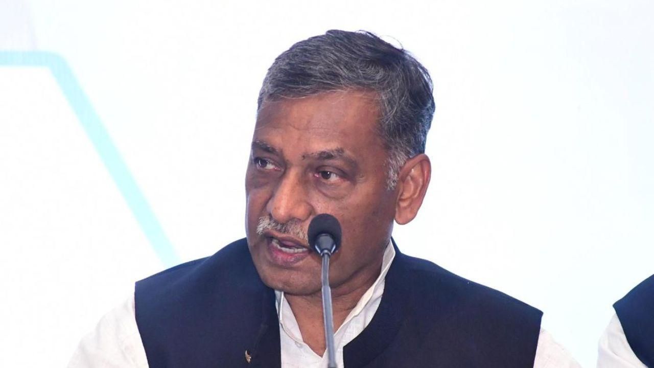 akhilesh prasad singh