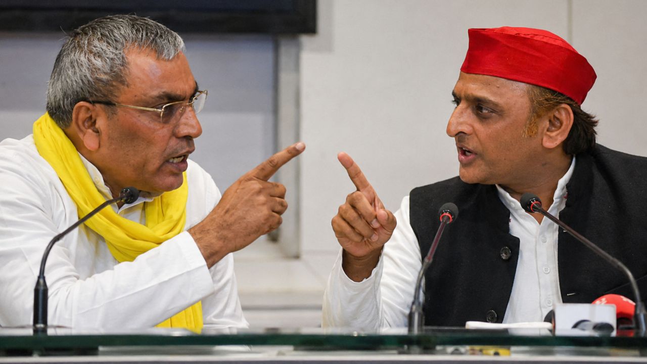 OP Rajbhar vs Akhilesh Yadav AI Image ChatGPT