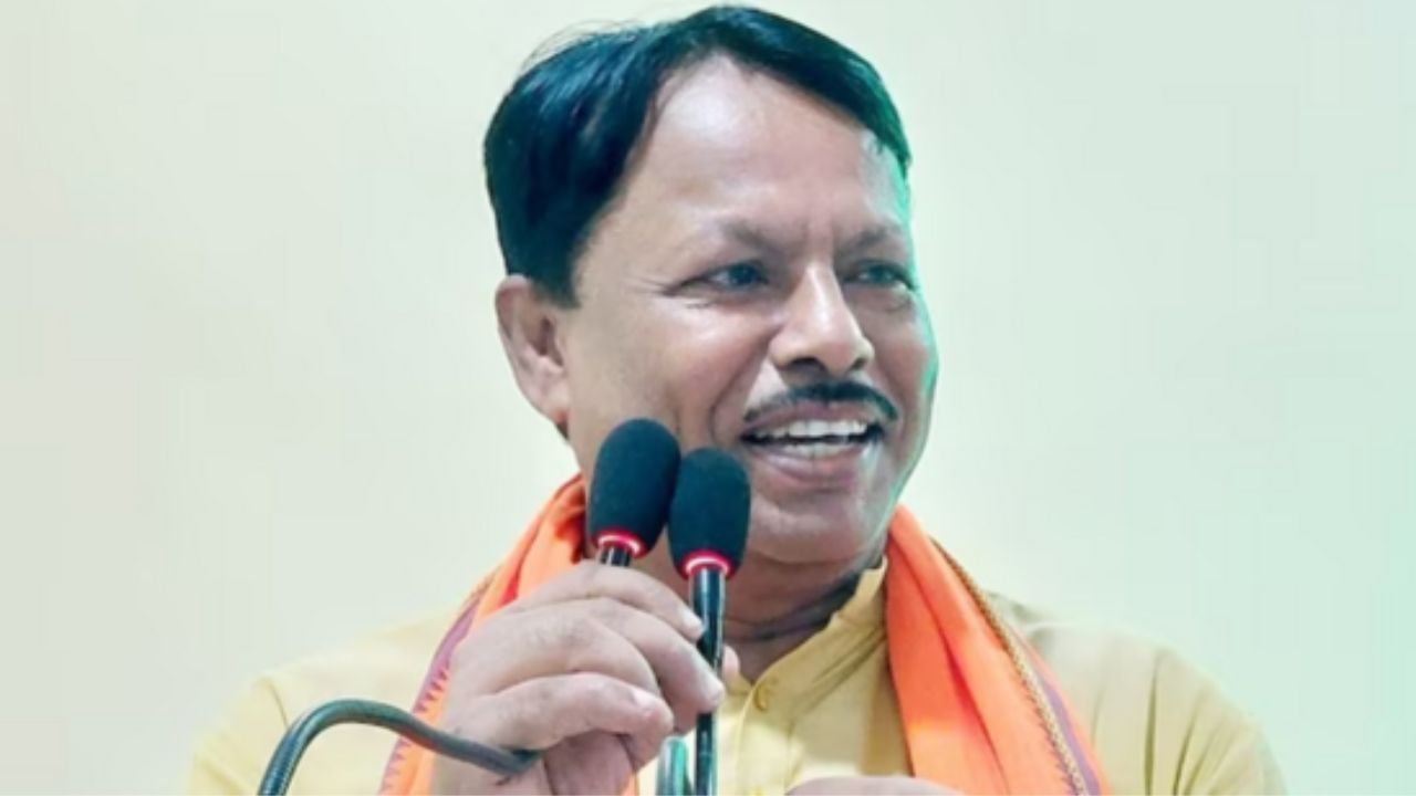 BJP Leader Amar Kishore Kashyap viral video