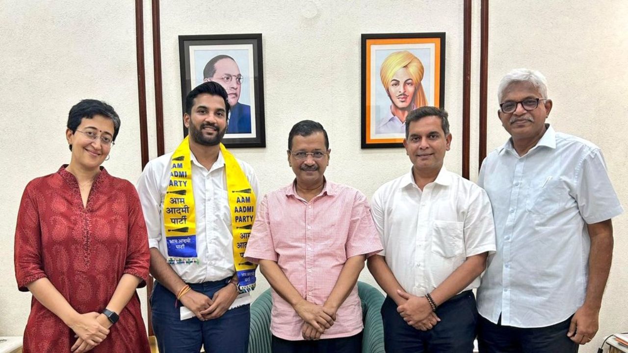 amit palekar with kejriwal