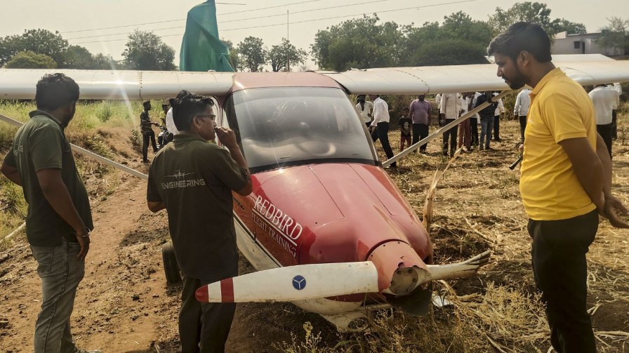 plane crashed in baramati
