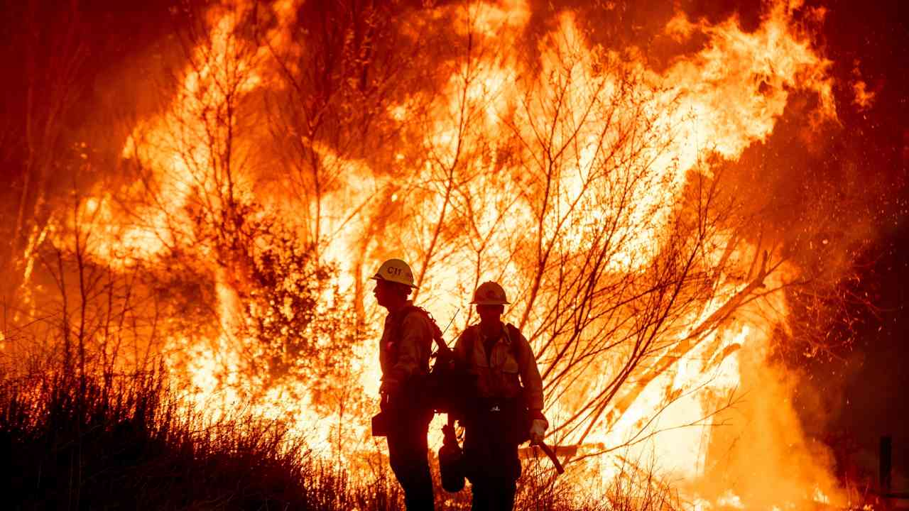los Angeles wildfire 13 dead 