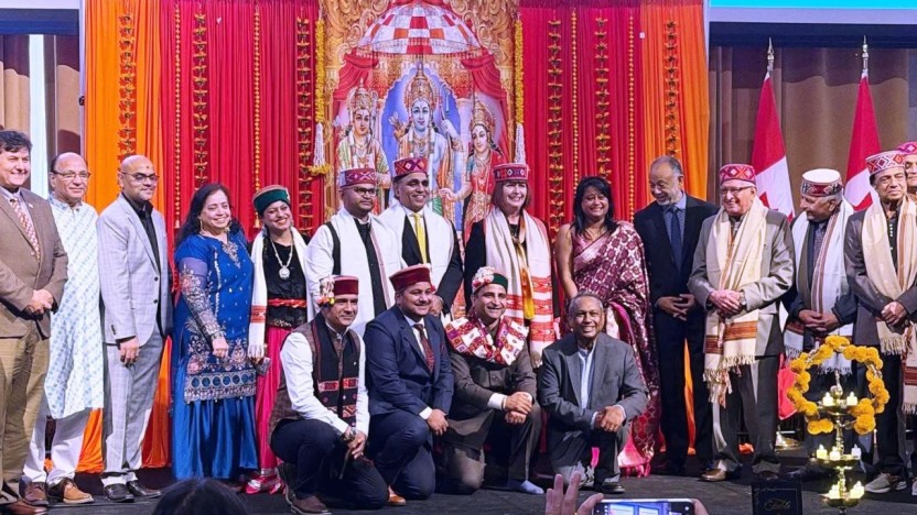 कनाडा में कुल्लू दशहरा के आयोजन के दौरान प्रतिनिधि, Photo Credit-DPR Shimla 