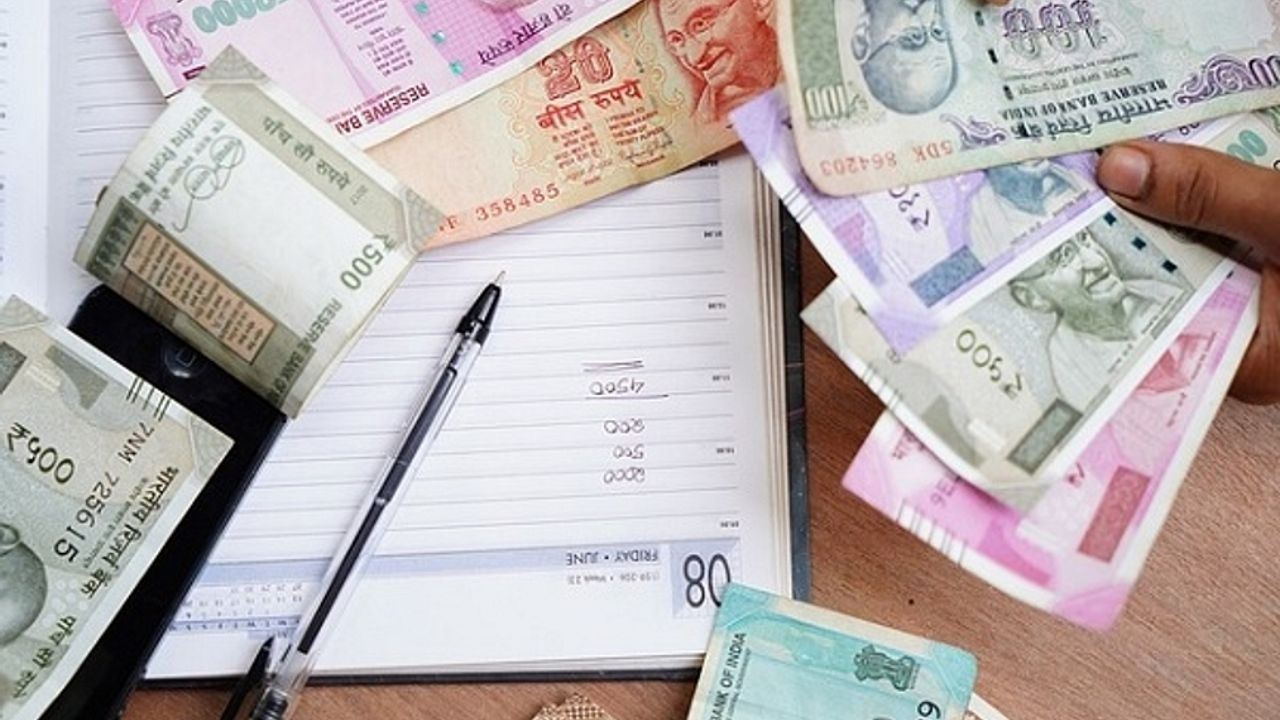 Hyderabad businesswoman duped