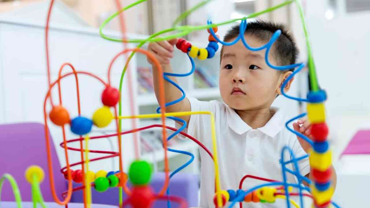 China population growth decreases but why 