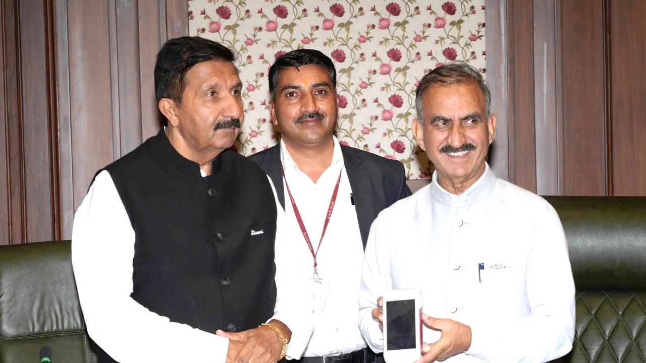 ‘चालान 2 पे’ पहल का शुभारंभ करते मुख्यमंत्री सुक्खू और उप मुख्यमंत्री मुकेश अग्निहोत्री, Photo Credit-DPR Shimla