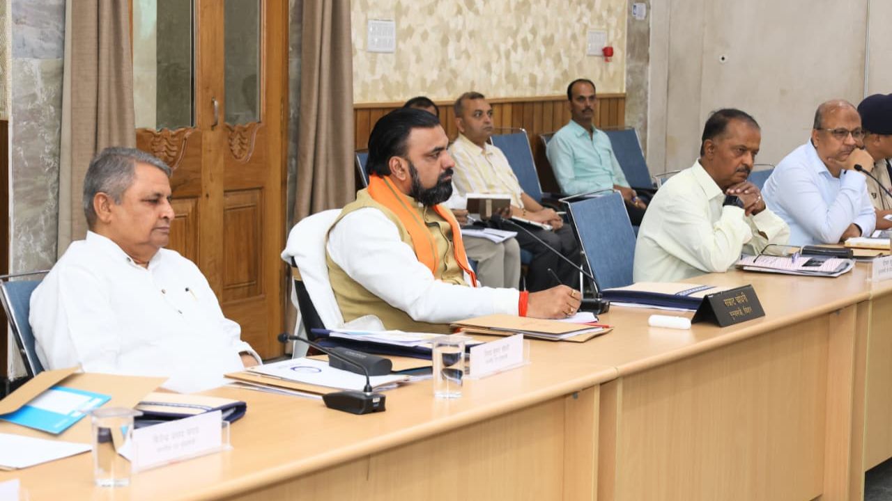 samrat choduhary in meeting