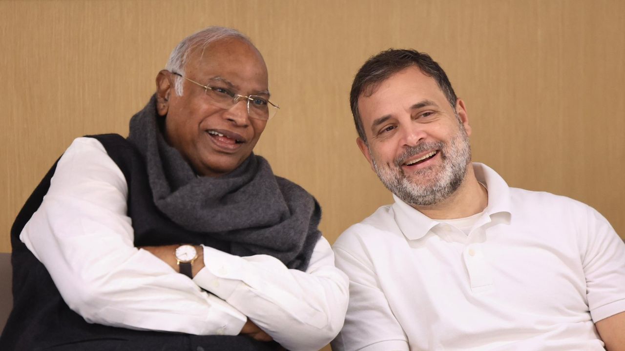 Mallikarjun Kharge And Rahul Gandhi