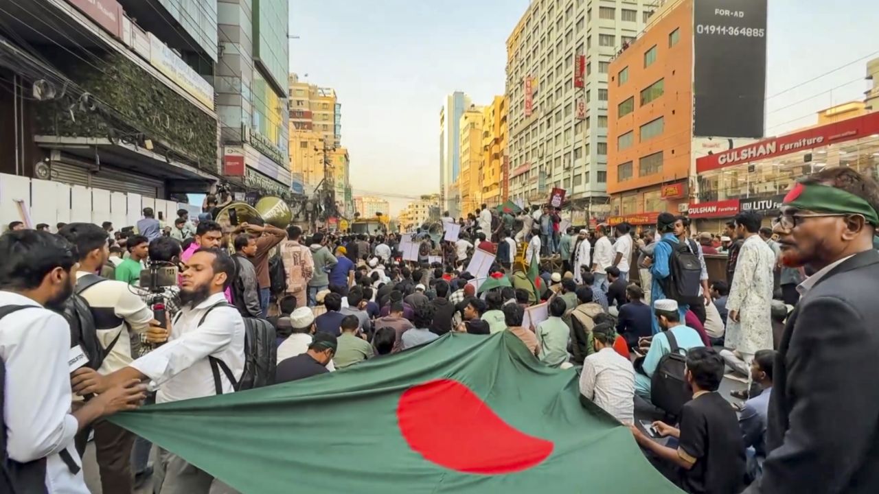 dhaka protest