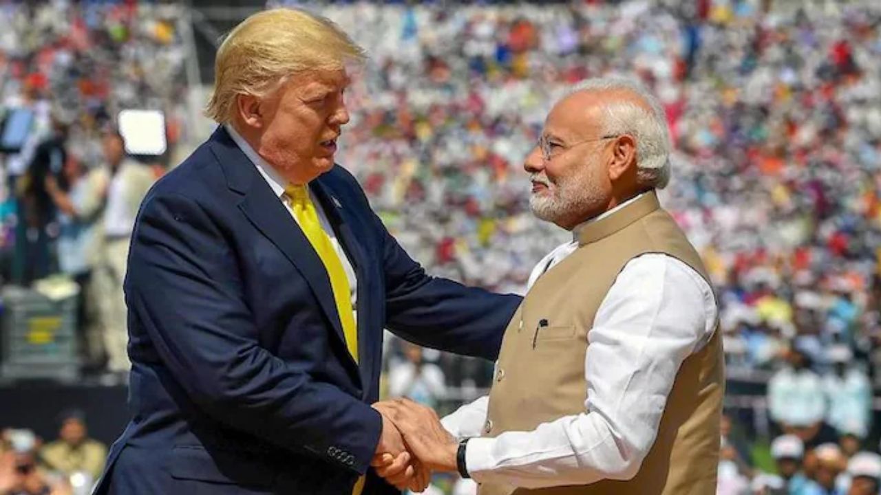 Donald Trump and PM Modi । Photo Credi: PTI