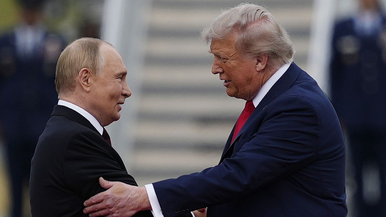 Donald Trump and Vladimir Putin in Alaska PTI File डोनाल्ड ट्रंप और व्लादिमीर पुतिन