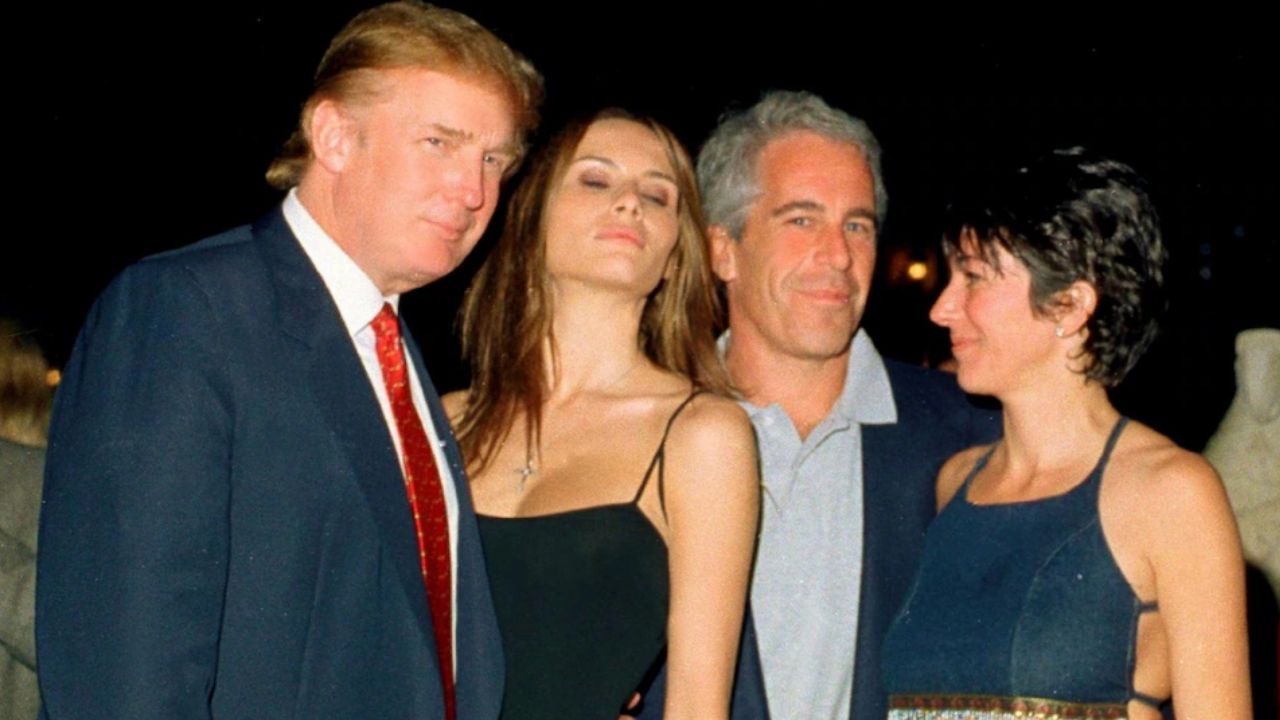 डोनाल्ड ट्रंप, मेलानिया ट्रंप और जेफरी एपस्टीन। Photo Credit: DoJ