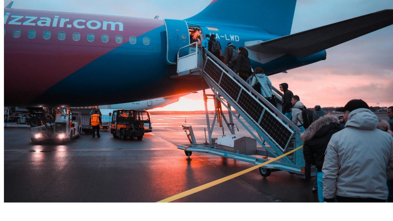 American Airlines Bomb threat 