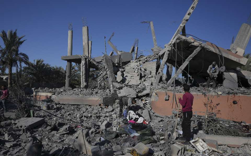 Israel Hamas conflict Gaza debris 