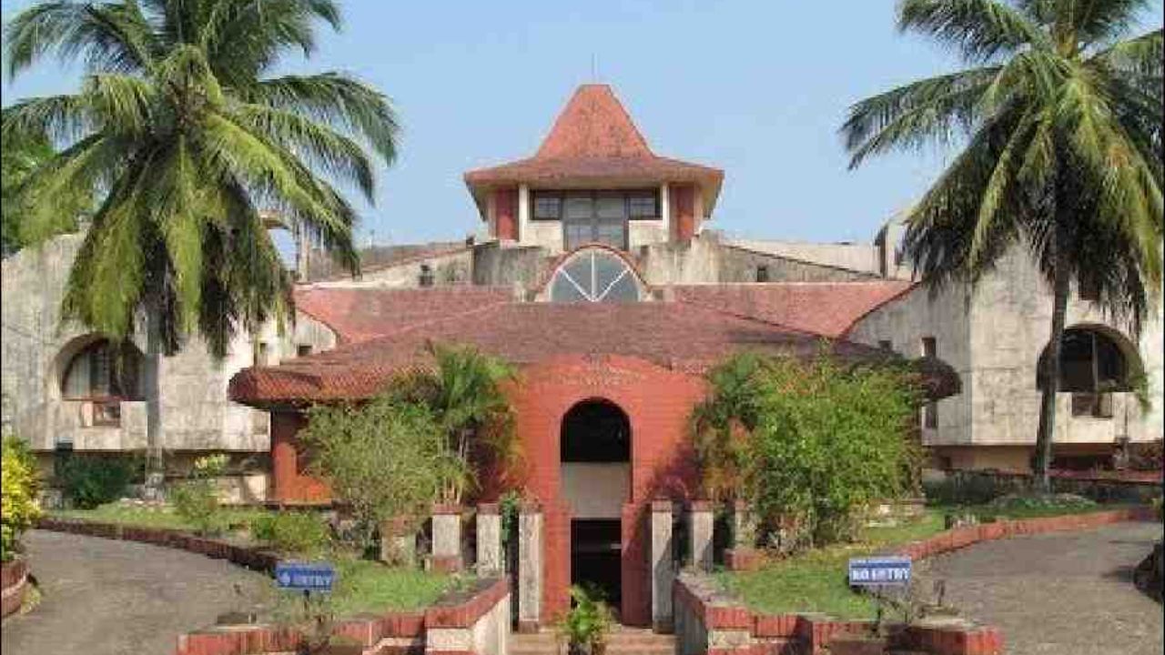 goa university underwear