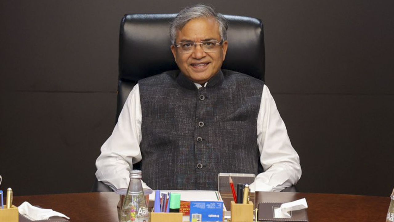 impeachment motion against CEC