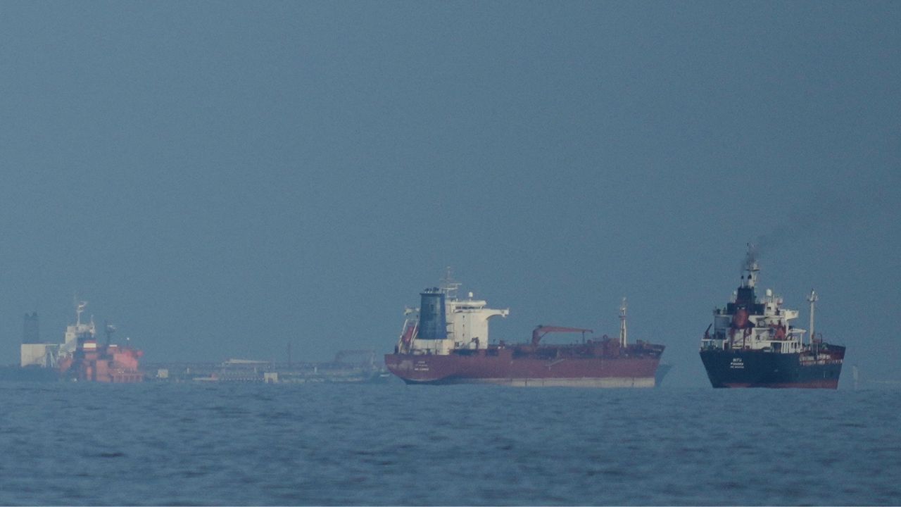 Hormuz Strait Indian ship