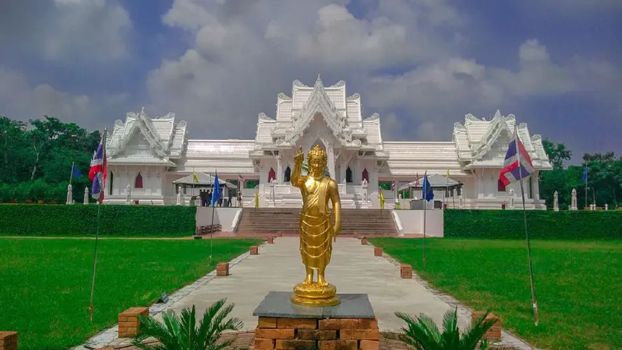tourist place lumbini