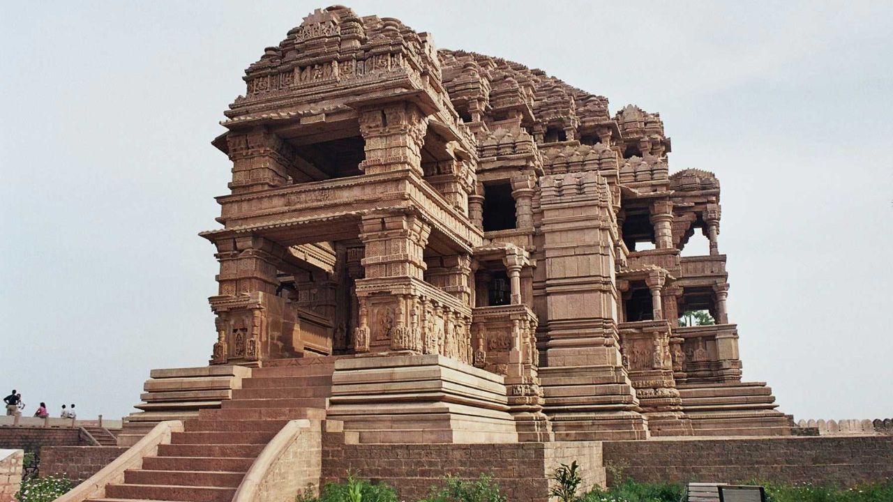 Saas bahu mandirSas-Bahu Temple of Gwalior