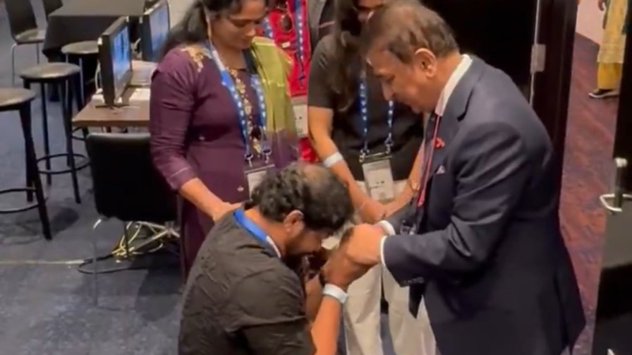 Nitish Kumar Reddy Father touches Sunil Gavaskar Feet