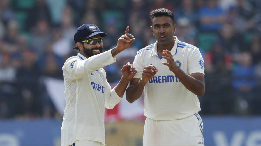 Ravindra Jadeja R Ashwin