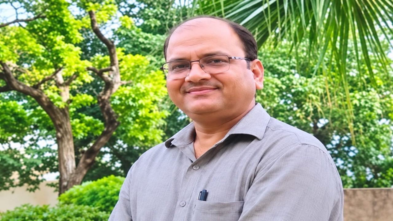  आरोपी