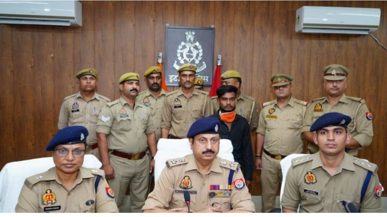 इटावा में पुलिस हिरासत में आरोपी
