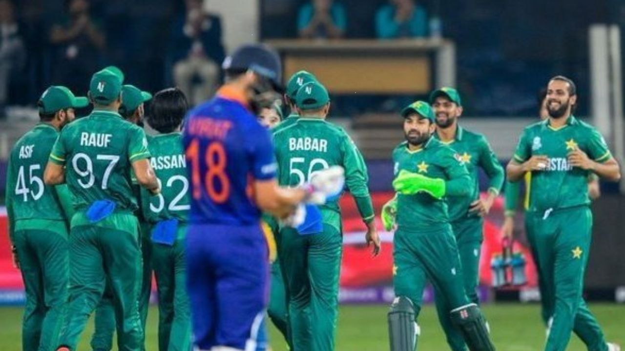 Image of Virat kohli in Match