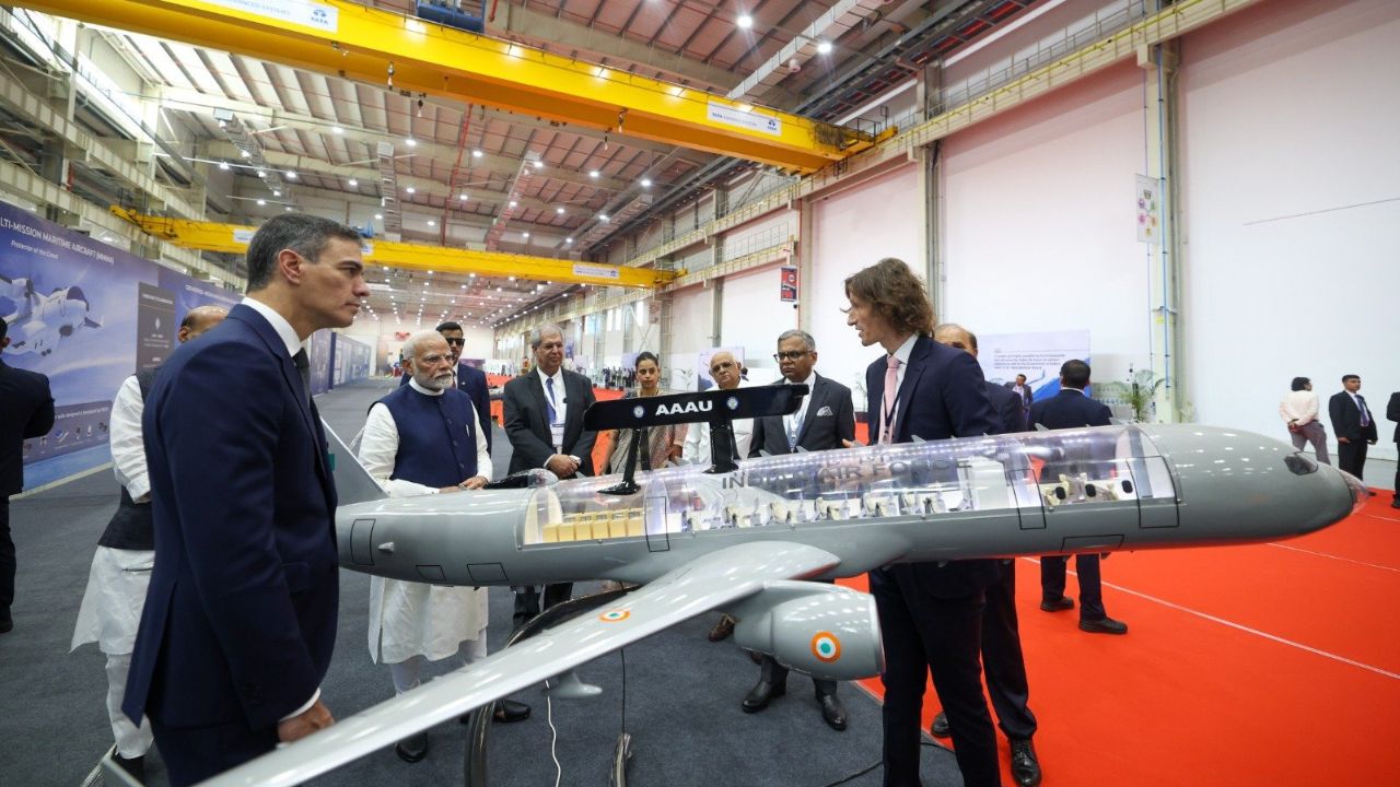 PM Modi at TASL plant with other leaders