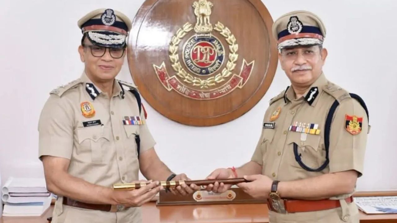 IPS Satish Golcha and IPS Anurag Kumar