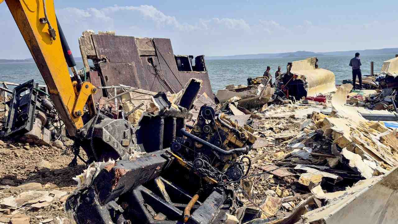 Jabalpur Cruise Accident
