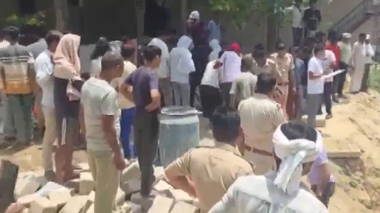 Jaipur wall collapsed