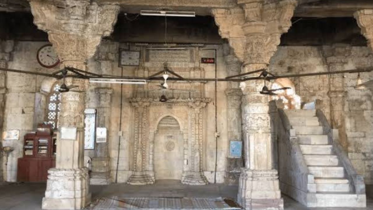 Jami Masjid Bharuch Jain Temple 