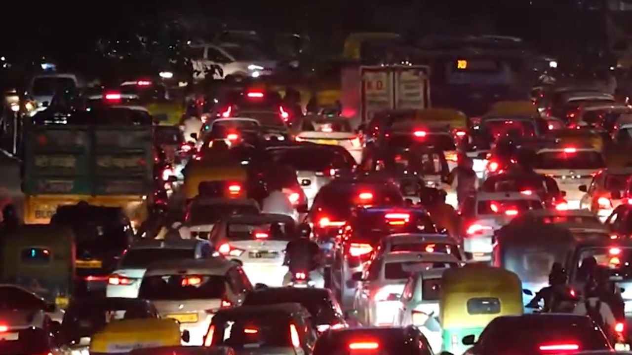 Delhi Traffic Jam.