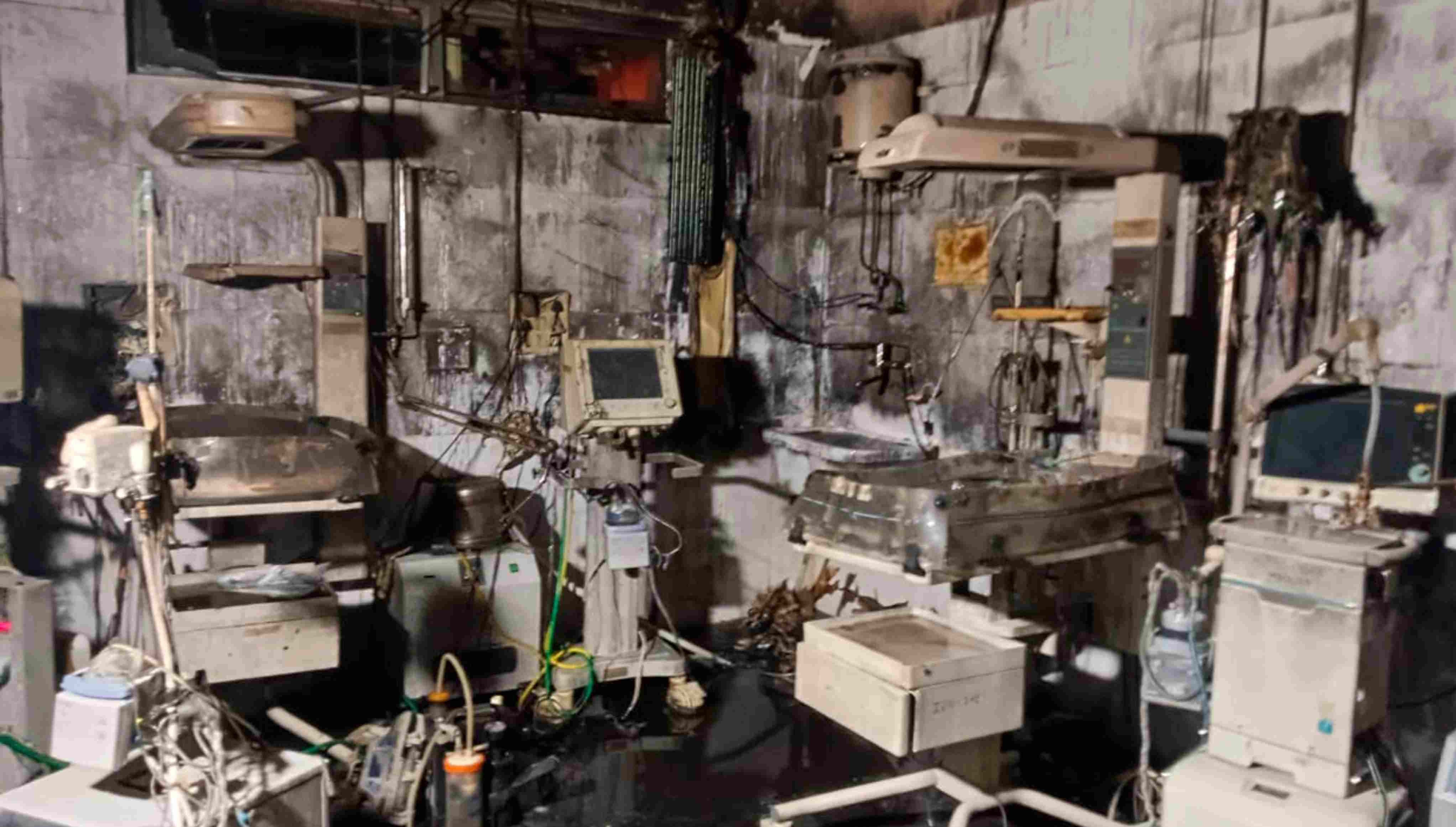 Jhansi hospital blaze 10 newborns dead , expired fire extinguishers found