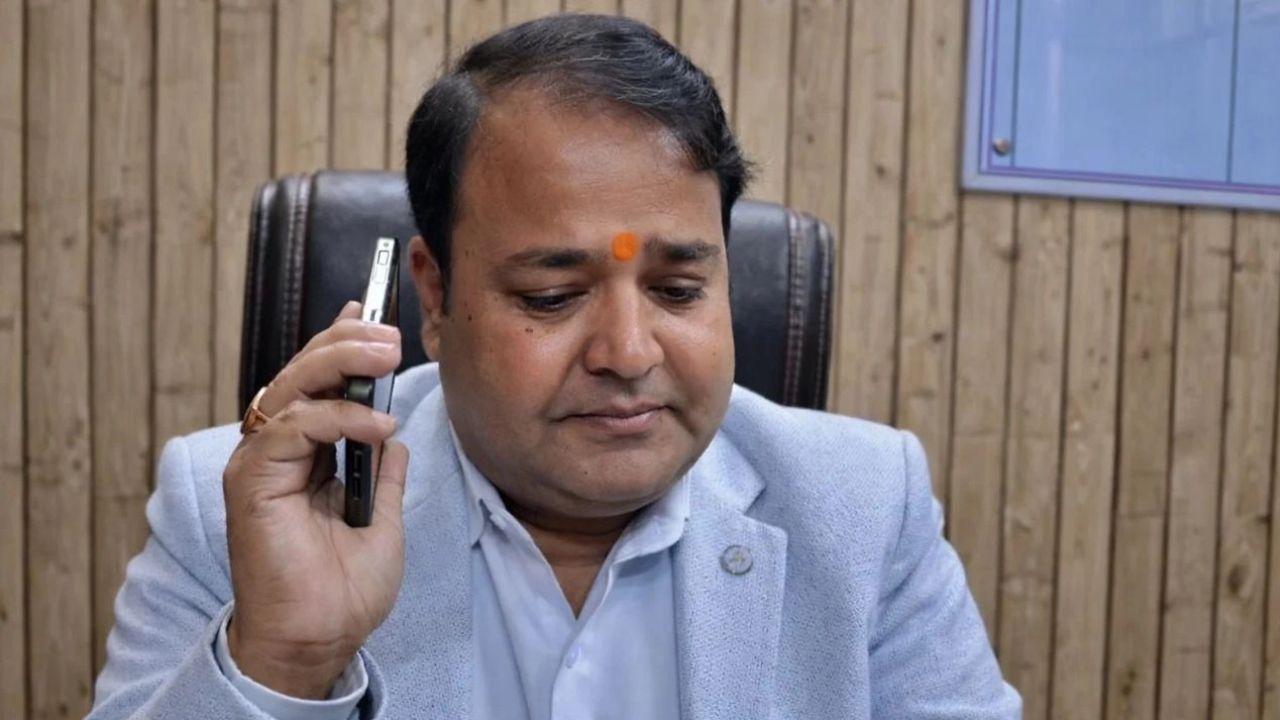 prashant singh deputy commissioner uttar pradesh