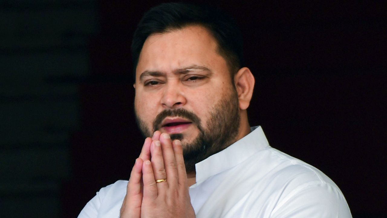 Tejashwi Yadav visit chornia village