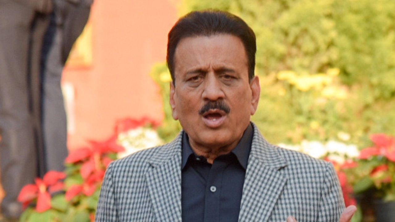 Maharashtra minister Girish Mahajan opens up on viral woman