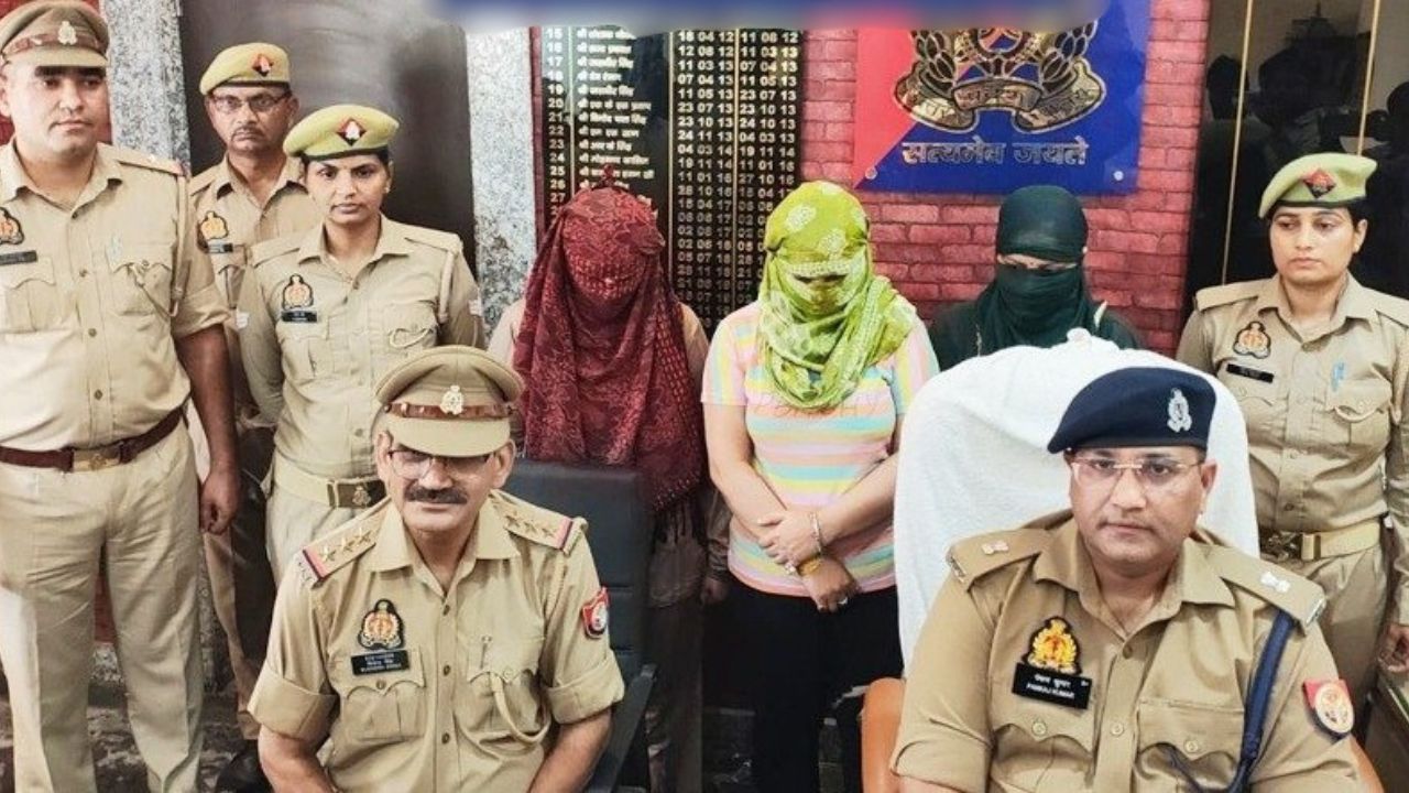 UP Bareilly police arrested 3 fake IAS sisters