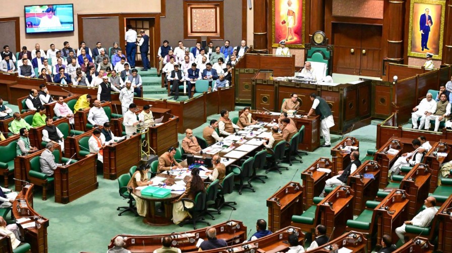 CM Mohan Yadav and Umang Singhar clash