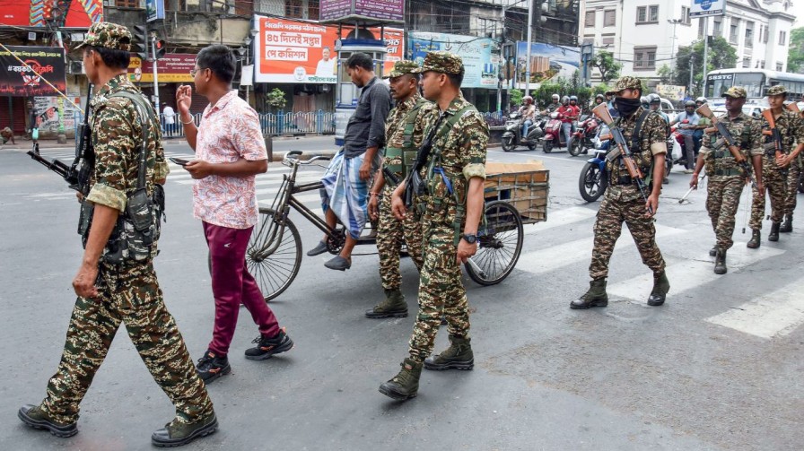 CAPF stopped people vote cast due to wear lungi