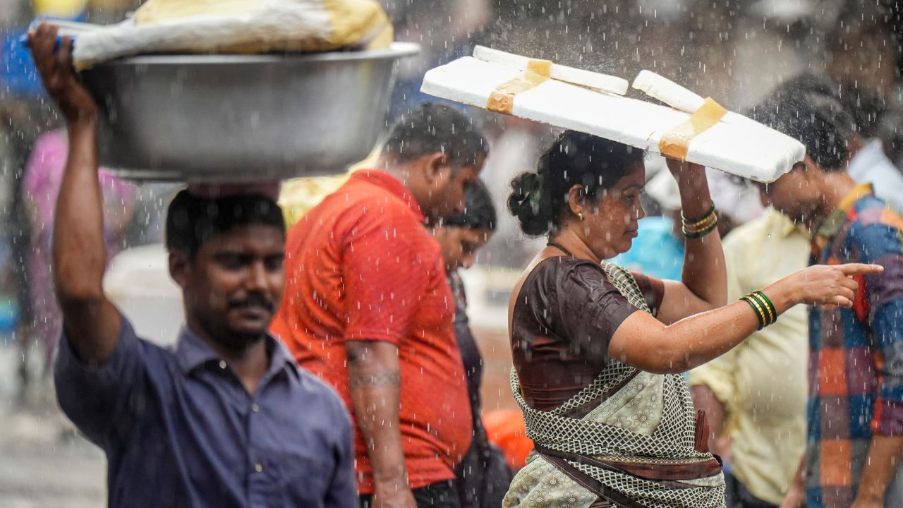Heavy rain in Mumbai