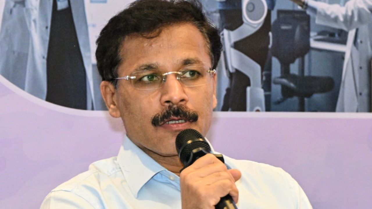 Who is IAS Tukaram Mundhe