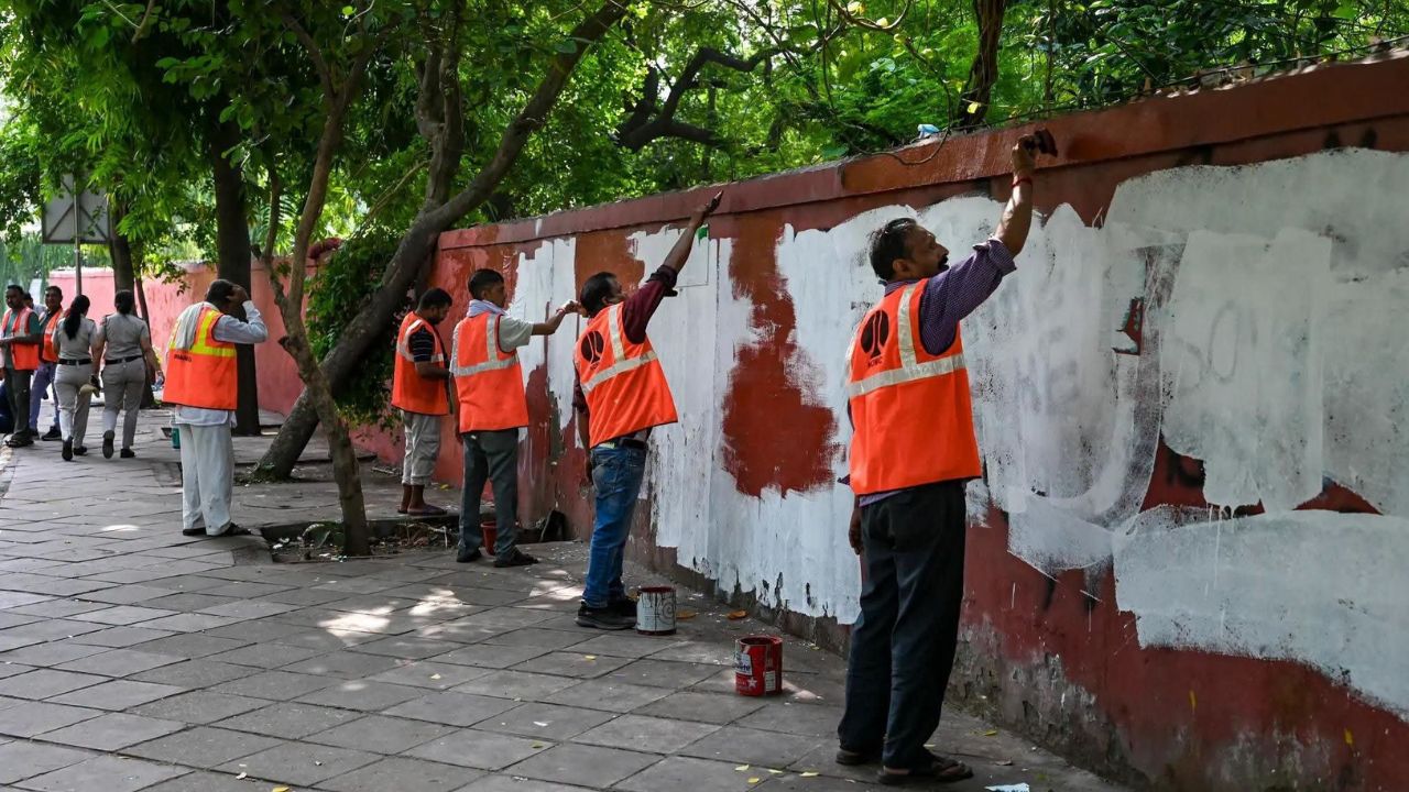 NDMC working to clear and clean Jantar Mantar