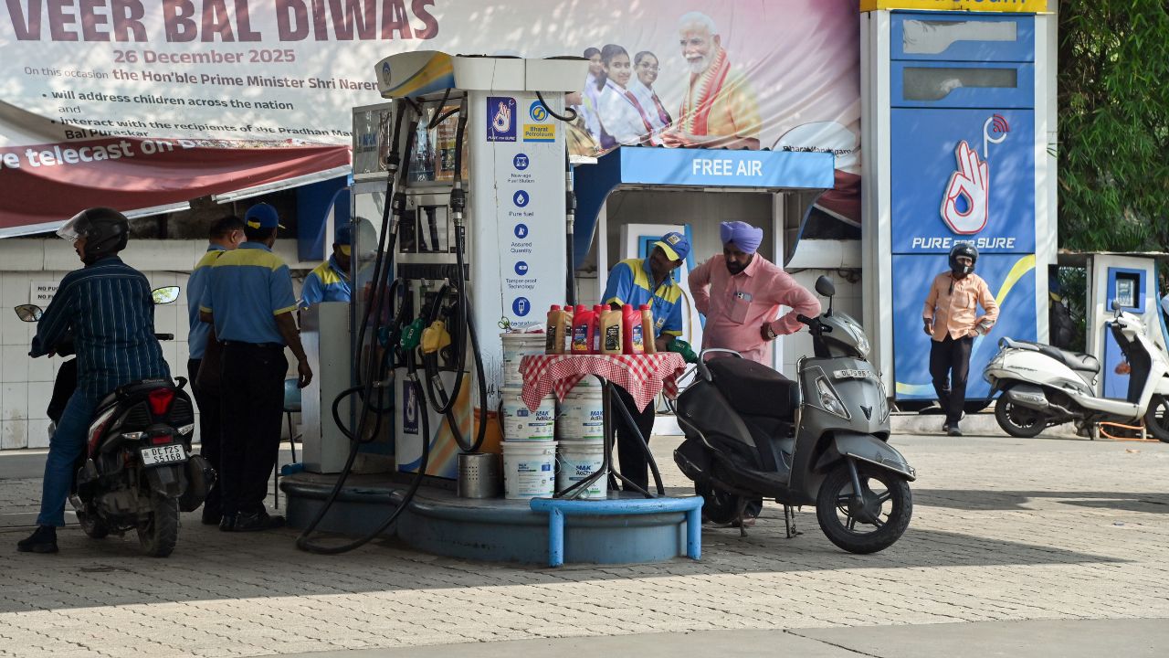 Supreme court suggests no fuel for without insurance vehicle at petrol pump