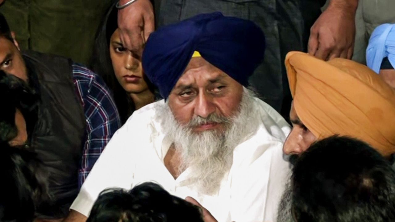 Sukhbir Singh Badal attacked in Nanded