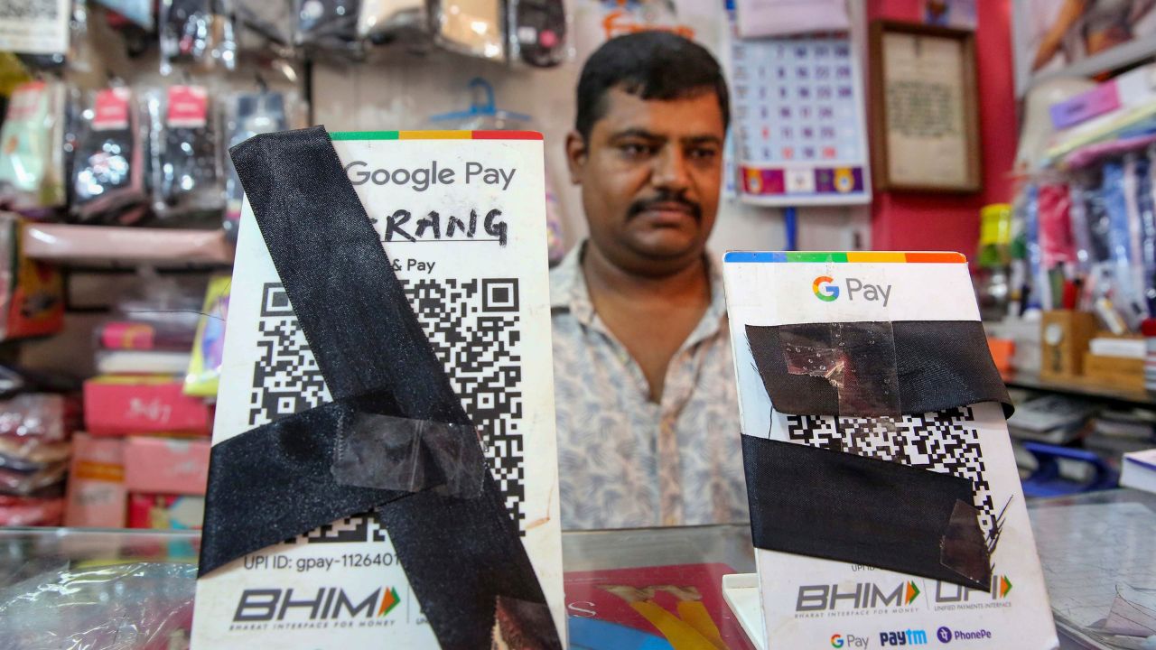 Supreme Court asks Central govt on UPI MDR charges
