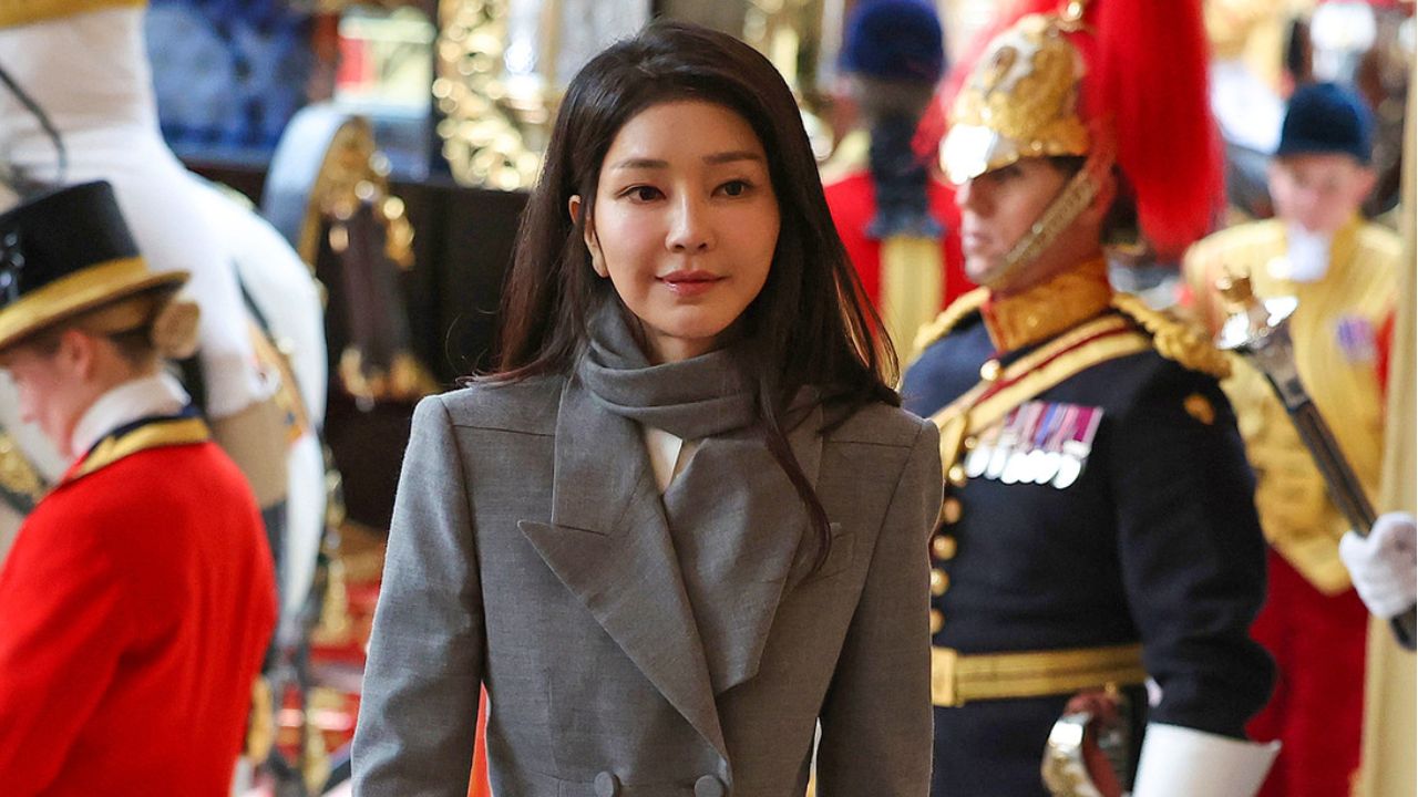 Kim Keon-hee : X: @ElBirreteBlanco