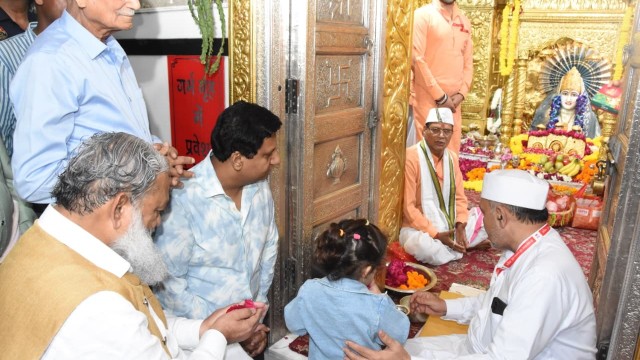 Devotees bowed their heads at Mata Mansa Devi Temple